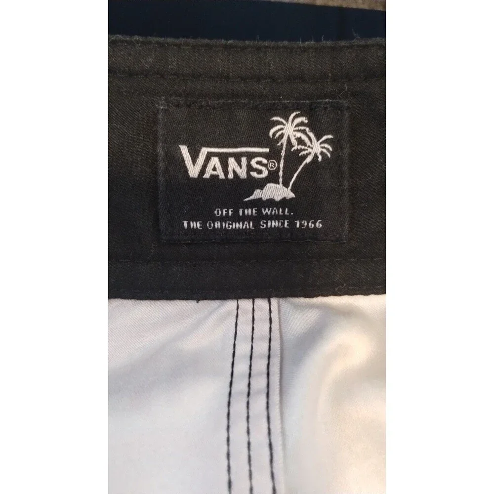NR MINT VANS 30 GRAPHIC BOARDSHORTS 'VANS OFF THE WALL LABELS'